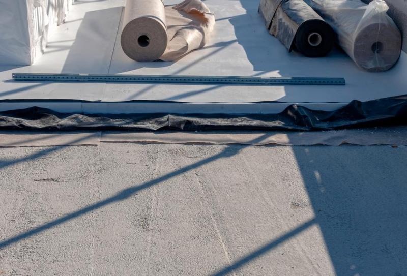 Toiture plate : quel syst&egrave;me d'&eacute;tanch&eacute;it&eacute; privil&eacute;gier ?